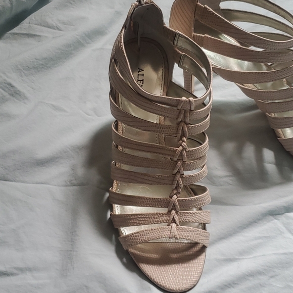 Alfani shoe - Picture 2 of 6